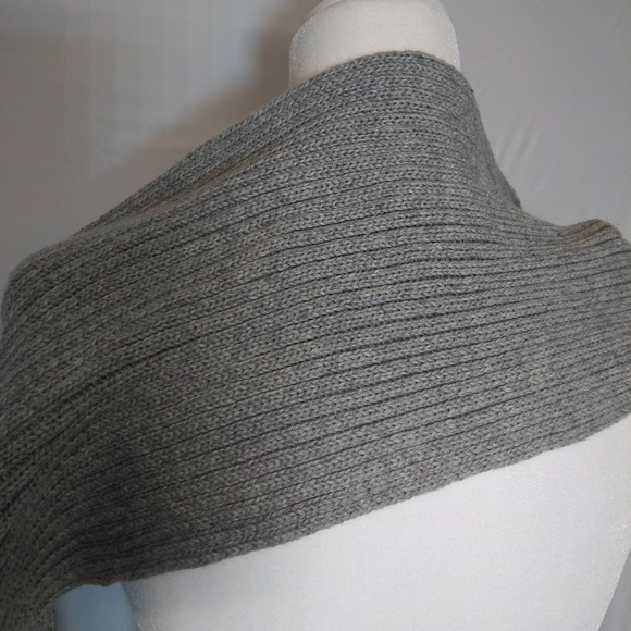 Scarf - Picture 3 of 5